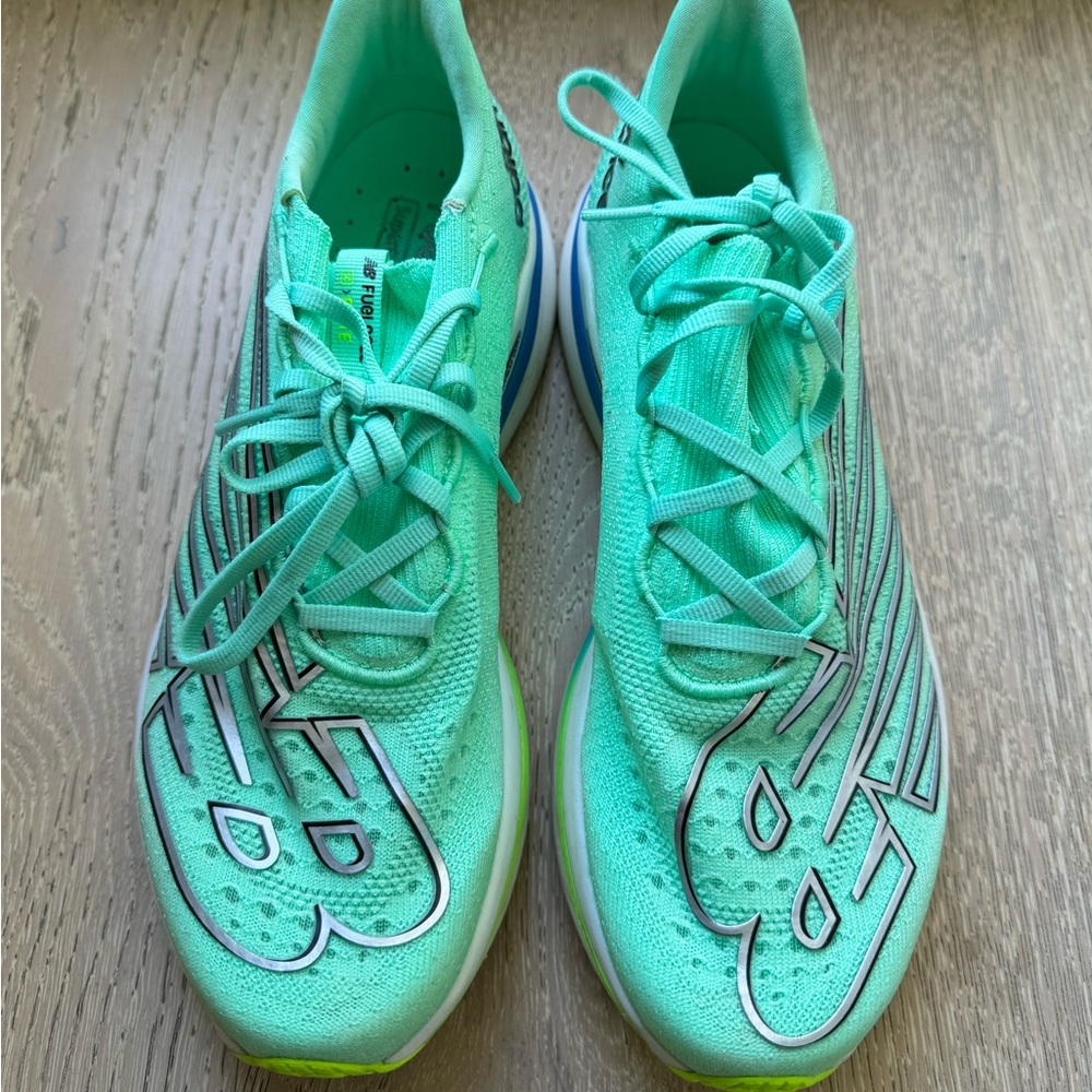 New Balance Fuel Cell SuperComp Elite V3